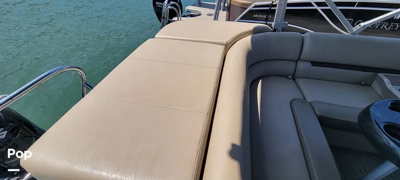 Slide: The Image of Godfrey Sweetwater 2386 2022 - 15335884