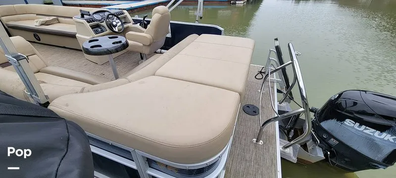 Slide: The Image of Godfrey Sweetwater 2386 2022 - 15168746