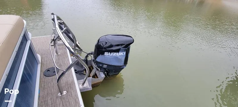 Slide: The Image of Godfrey Sweetwater 2386 2022 - 15168747