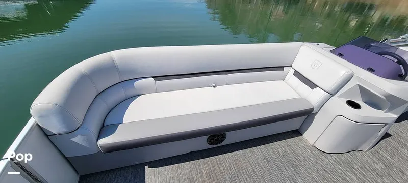 Slide: The Image of Godfrey Sweetwater 2286SFL 2024 - 15307481