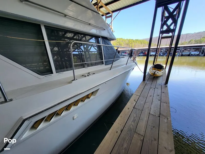 Slide: The Image of Carver Yachts 355 Aft Cabin 1997 - 15240609