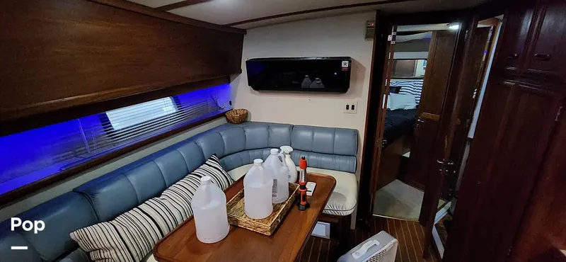 Slide: The Image of Carver Yachts 4207 1988 - 15251952