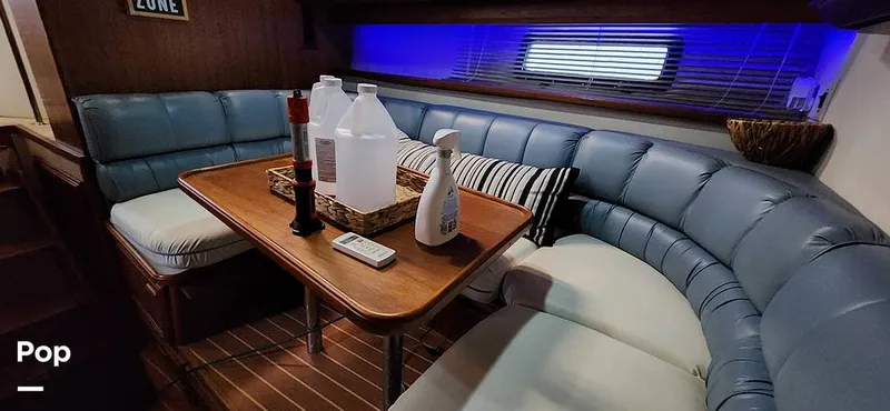 Slide: The Image of Carver Yachts 4207 1988 - 15251968