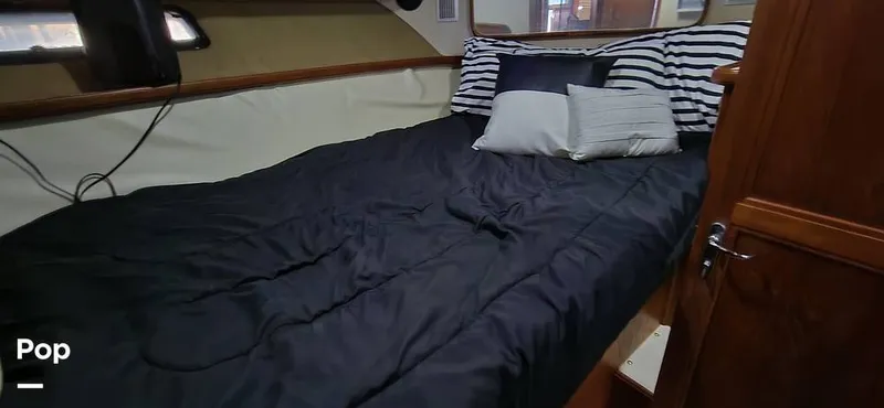 Slide: The Image of Carver Yachts 4207 1988 - 15251971