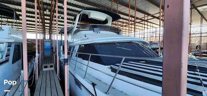 Slide: The Image of Carver Yachts 4207 1988 - 15195326