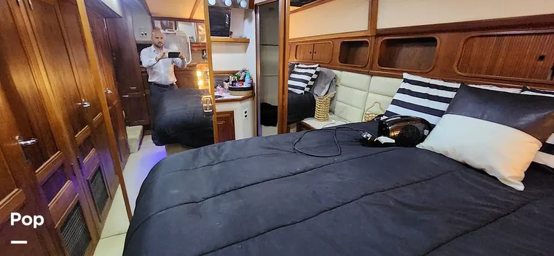 Slide: The Image of Carver Yachts 4207 1988 - 15251986