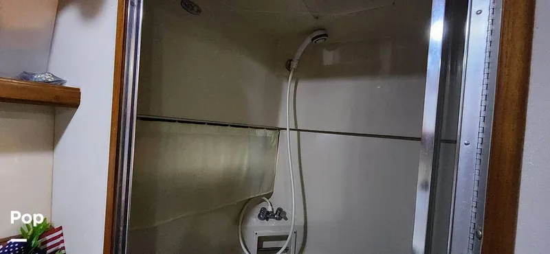 Slide: The Image of Carver Yachts 4207 1988 - 15251990