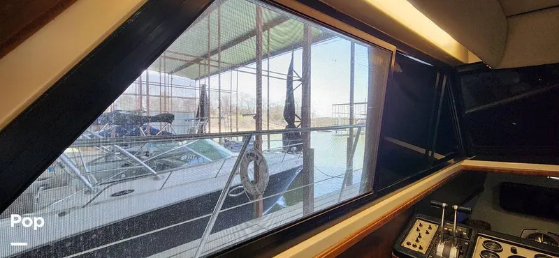 Slide: The Image of Carver Yachts 4207 1988 - 15252002