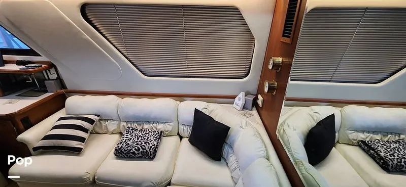 Slide: The Image of Carver Yachts 4207 1988 - 15252006