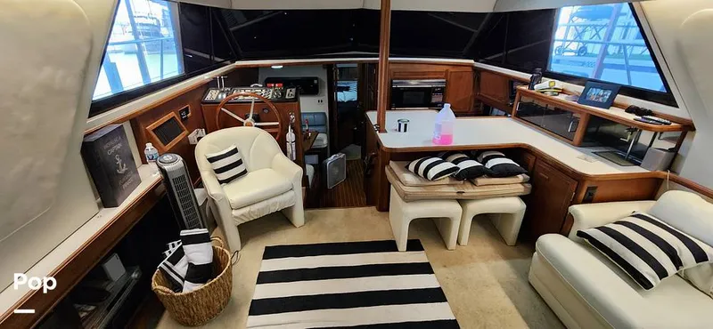 Slide: The Image of Carver Yachts 4207 1988 - 15252007