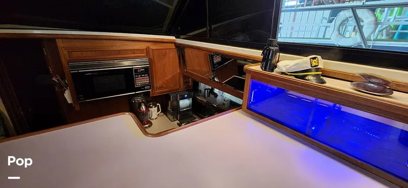 Slide: The Image of Carver Yachts 4207 1988 - 15252009