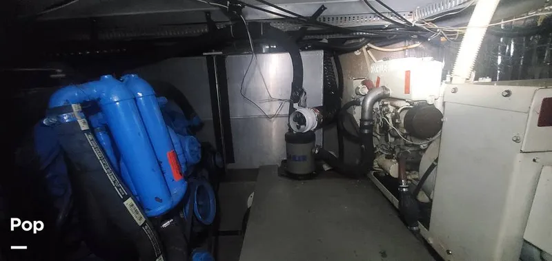 Slide: The Image of Carver Yachts 4207 1988 - 15586199