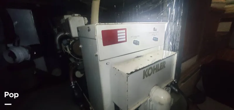 Slide: The Image of Carver Yachts 4207 1988 - 15586201