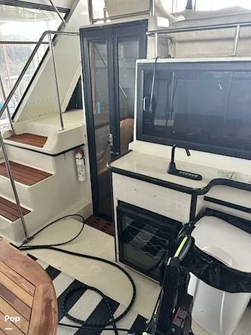 Slide: The Image of Carver Yachts 4207 1988 - 15599633