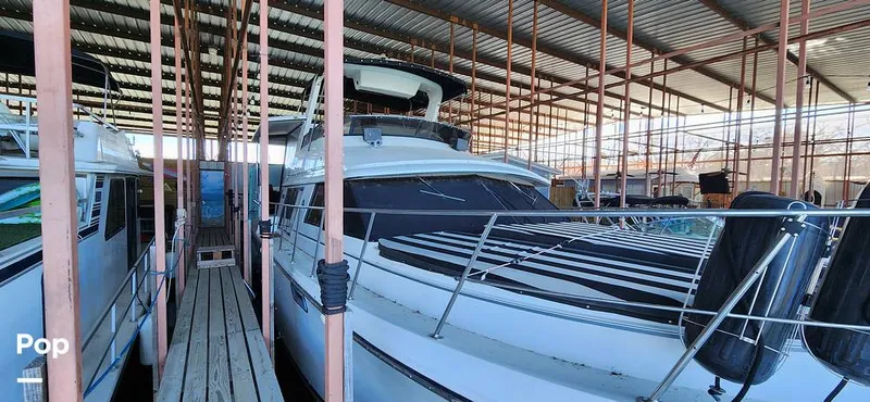 Slide: The Image of Carver Yachts 4207 1988 - 15195325