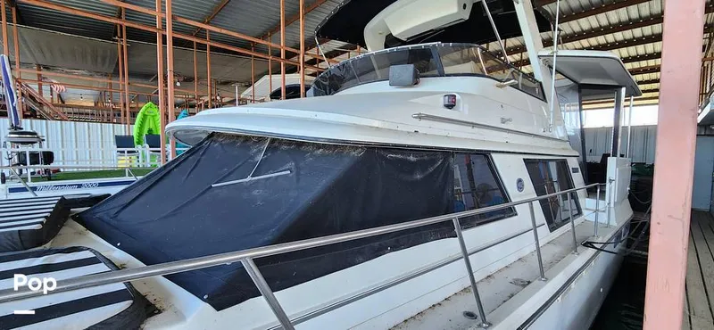 Slide: The Image of Carver Yachts 4207 1988 - 15195350