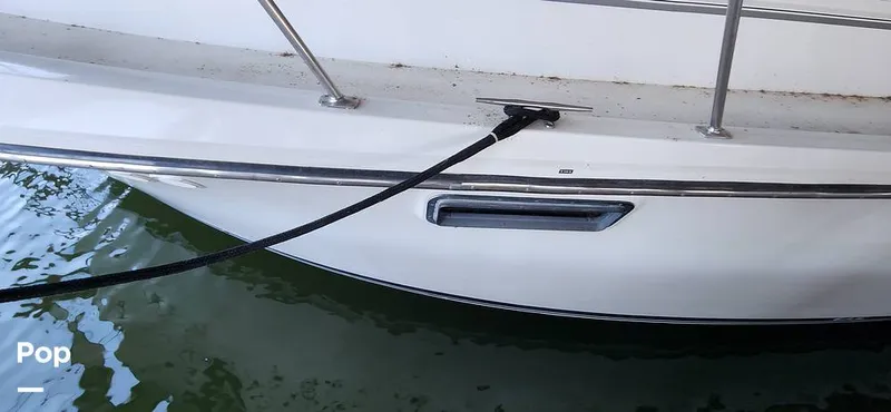 Slide: The Image of Carver Yachts 4207 1988 - 15195351