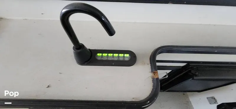 Slide: The Image of Carver Yachts 4207 1988 - 15195388