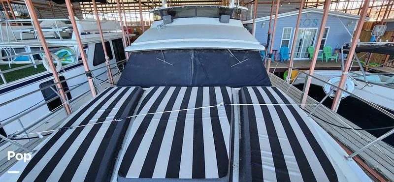 Slide: The Image of Carver Yachts 4207 1988 - 15195390