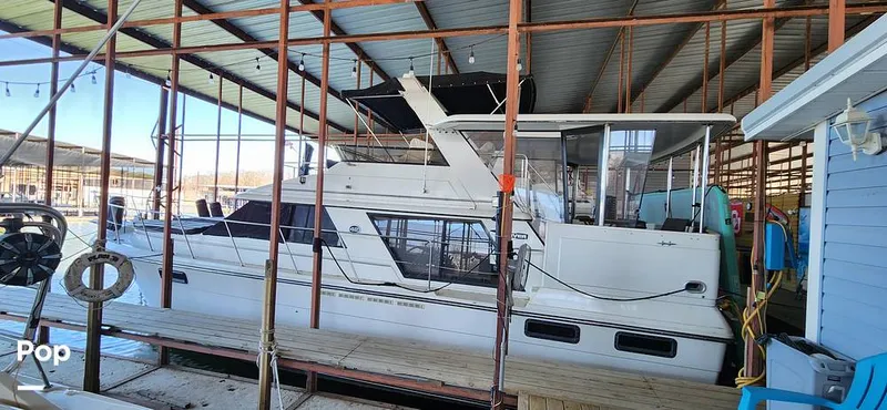 Slide: The Image of Carver Yachts 4207 1988 - 15195397