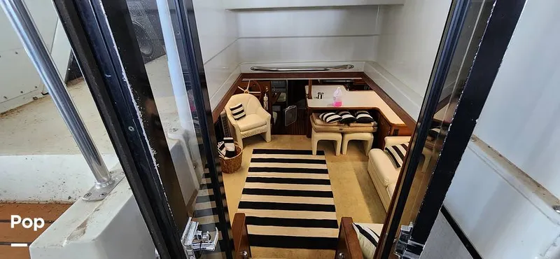 Slide: The Image of Carver Yachts 4207 1988 - 15251926