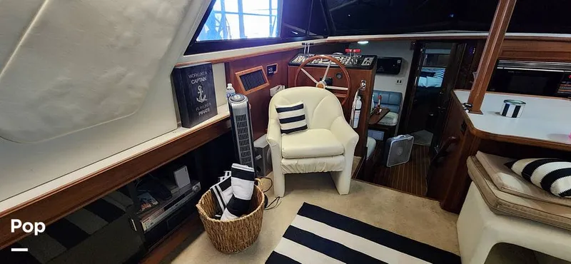 Slide: The Image of Carver Yachts 4207 1988 - 15251933