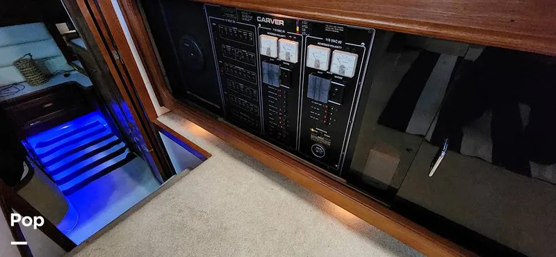 Slide: The Image of Carver Yachts 4207 1988 - 15251935