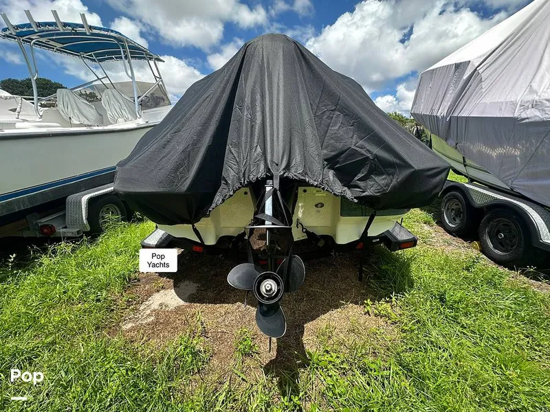 Slide: The Image of Tahoe 450ts 2021 - 15822293