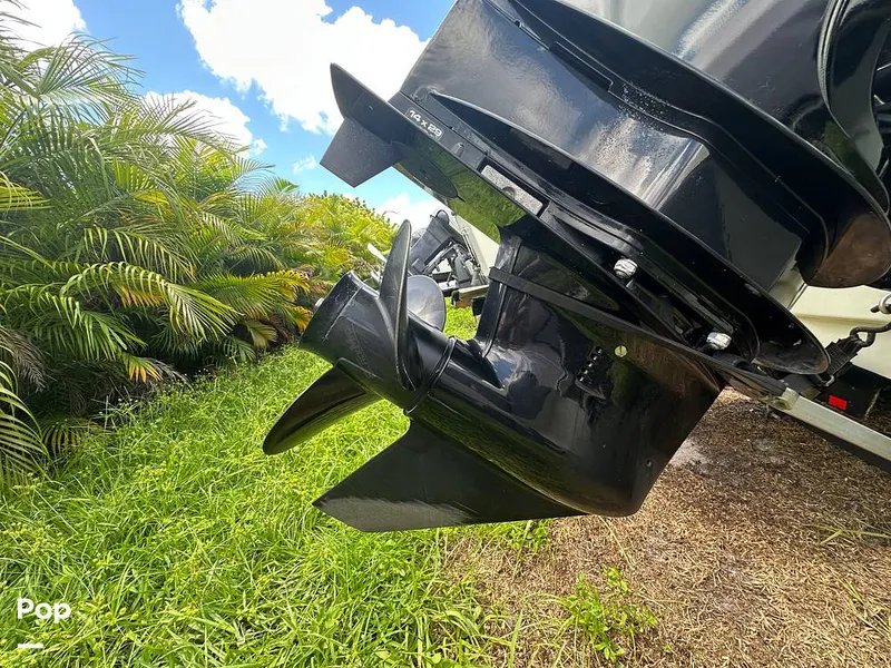 Slide: The Image of Tahoe 450ts 2021 - 15814793