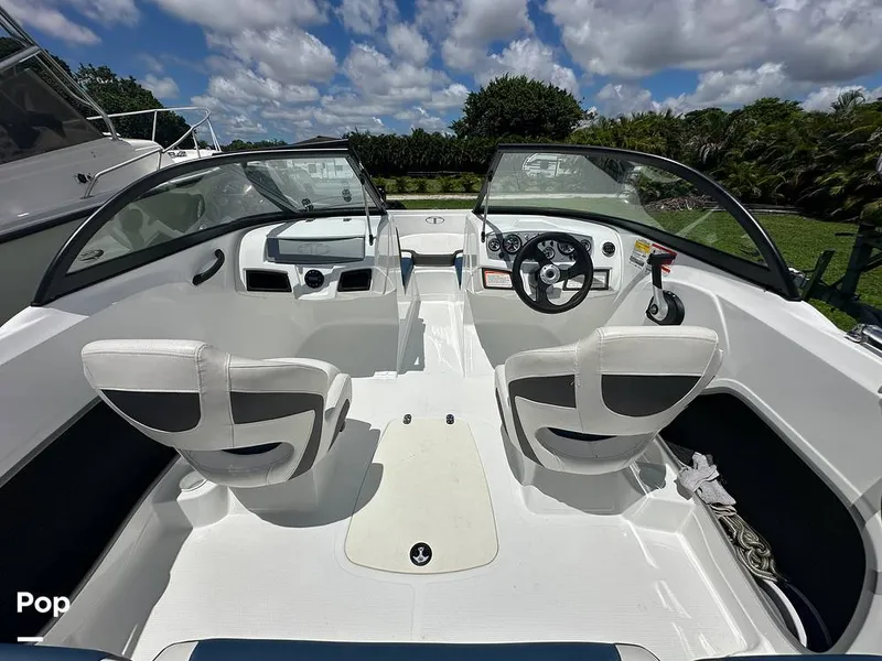 Slide: The Image of Tahoe 450ts 2021 - 15814806