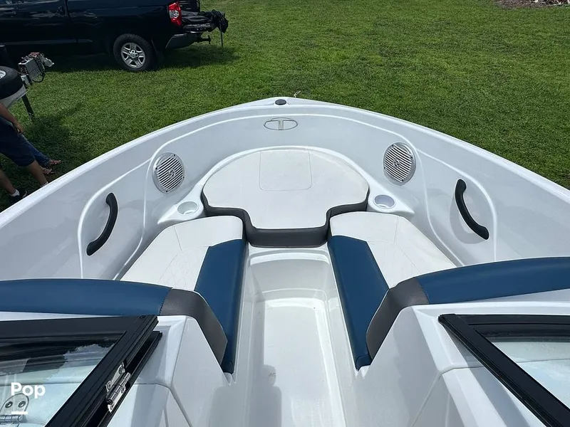 Slide: The Image of Tahoe 450ts 2021 - 15814818