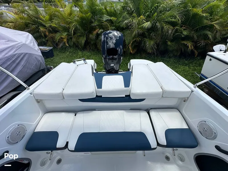 Slide: The Image of Tahoe 450ts 2021 - 15814834