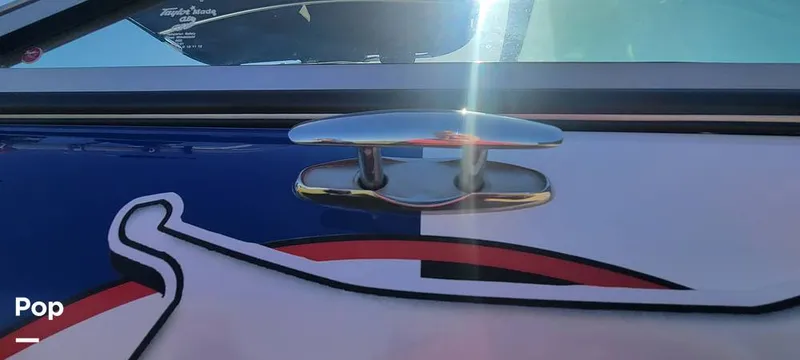 Slide: The Image of Cleats - Pop-up - 15379356