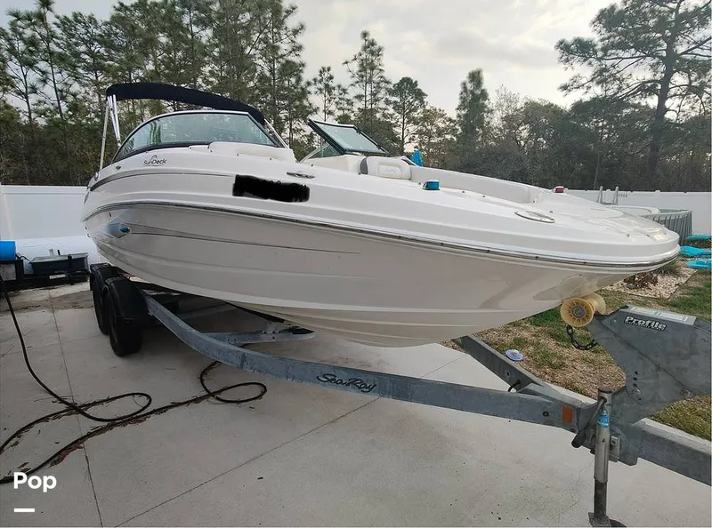 The Image of Sea Ray 220 Sundeck 2012 - 15245441