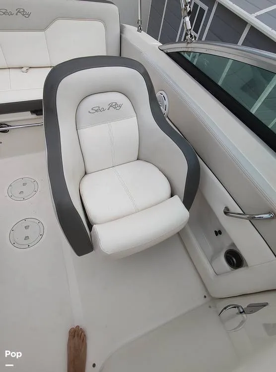 Slide: The Image of Sea Ray 220 Sundeck 2012 - 15245450