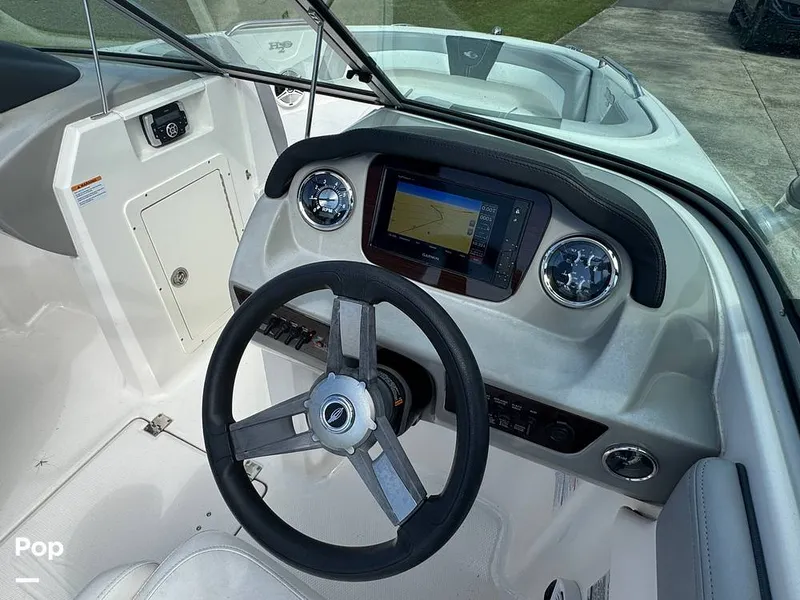 Slide: The Image of Chaparral 21 H2O Sport 2019 - 15210827