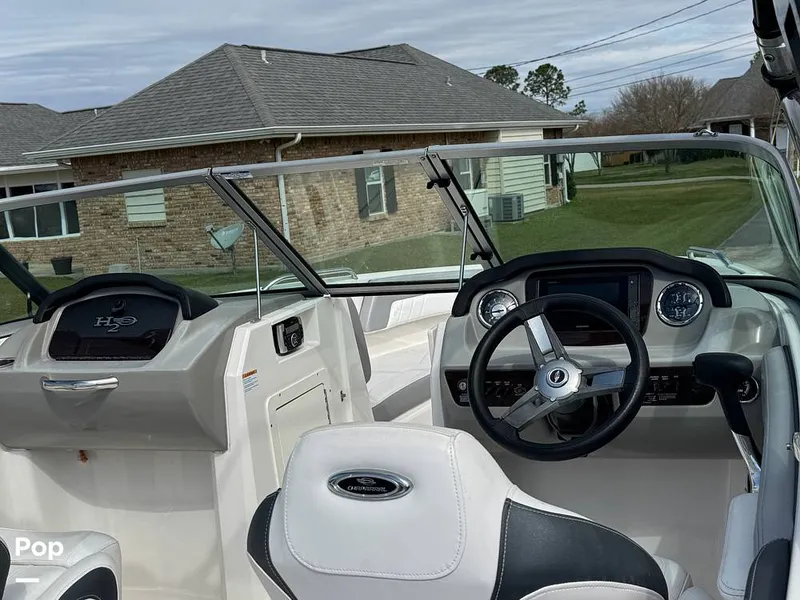 Slide: The Image of Chaparral 21 H2O Sport 2019 - 15210829