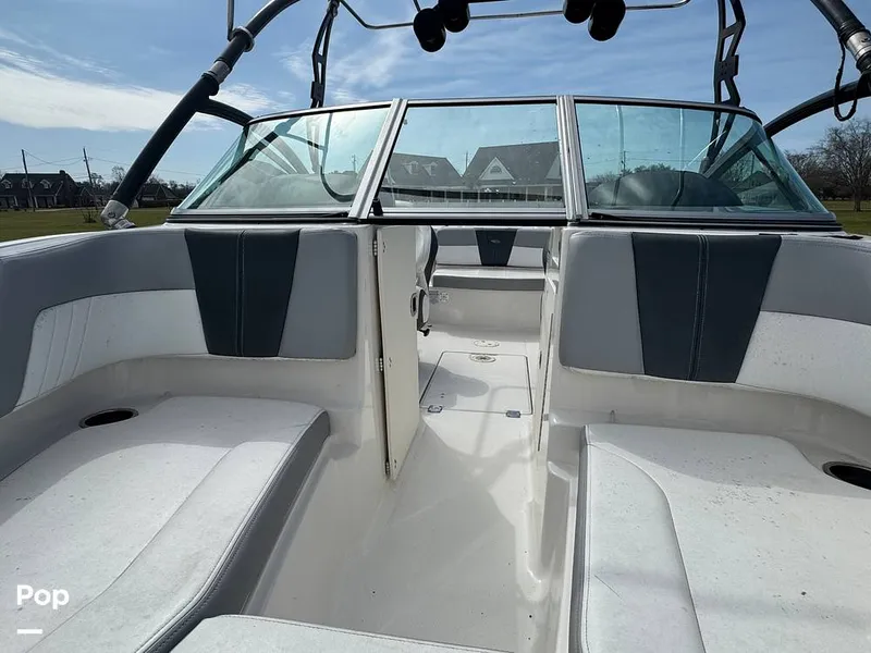 Slide: The Image of Chaparral 21 H2O Sport 2019 - 15210843