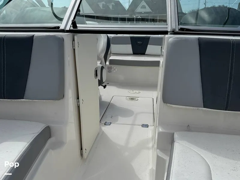 Slide: The Image of Chaparral 21 H2O Sport 2019 - 15210844