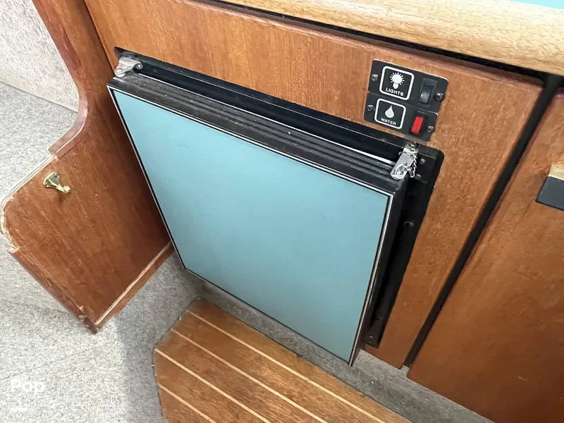 Slide: The Image of Bayliner Ciera 2858 Command Bridge 1989 - 15195142