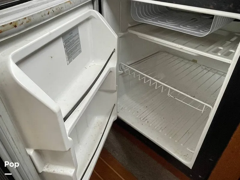 Slide: The Image of Bayliner Ciera 2858 Command Bridge 1989 - 15195143