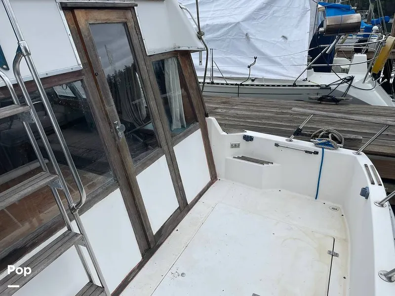 Slide: The Image of Bayliner Ciera 2858 Command Bridge 1989 - 15195148