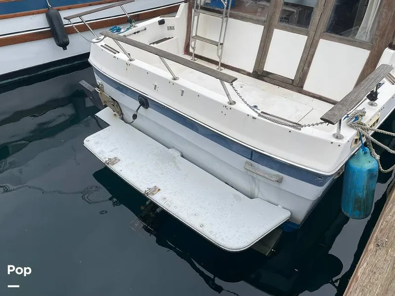 Slide: The Image of Bayliner Ciera 2858 Command Bridge 1989 - 15195149