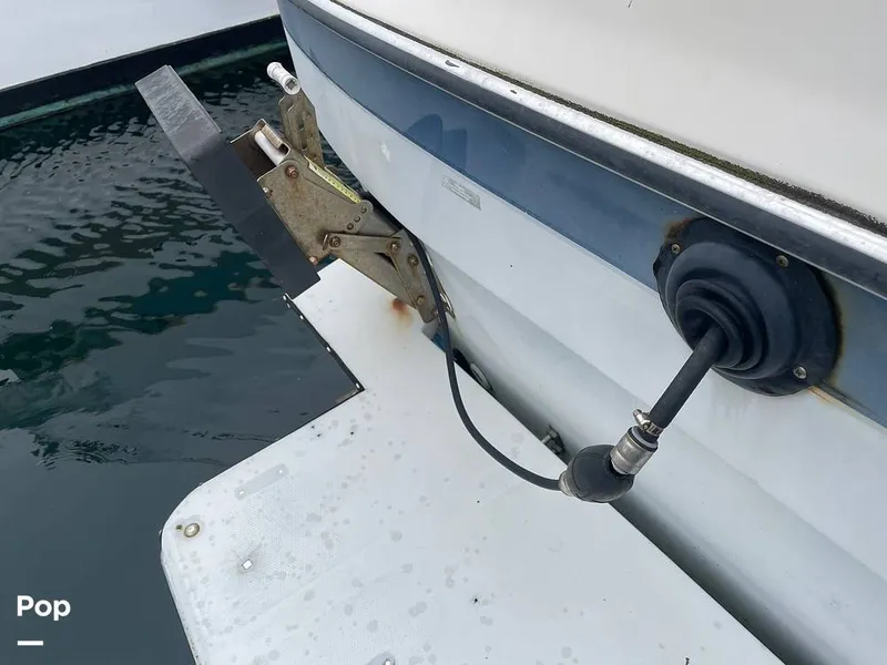 Slide: The Image of Bayliner Ciera 2858 Command Bridge 1989 - 15195161