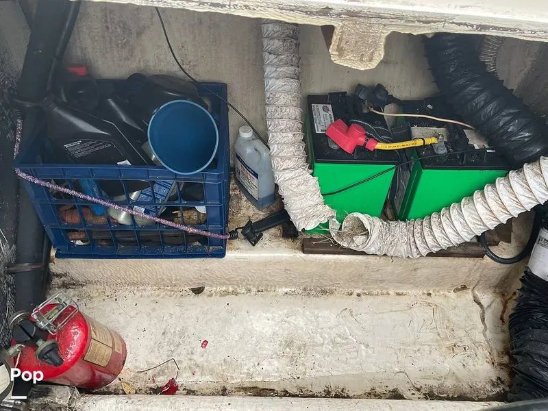 Slide: The Image of Bayliner Ciera 2858 Command Bridge 1989 - 15195168