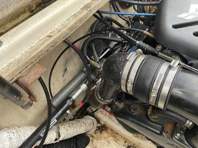 Slide: The Image of Bayliner Ciera 2858 Command Bridge 1989 - 15195169