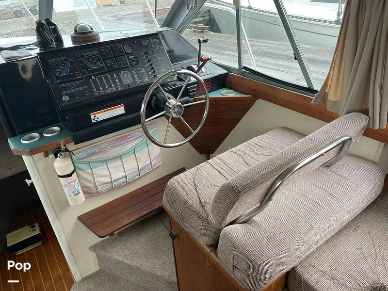 Slide: The Image of Bayliner Ciera 2858 Command Bridge 1989 - 15195098