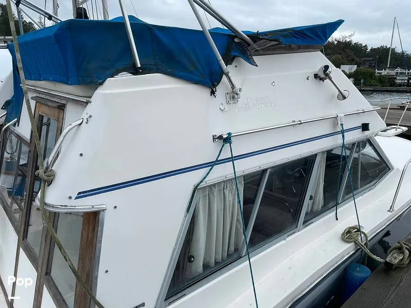 Slide: The Image of Bayliner Ciera 2858 Command Bridge 1989 - 15195179