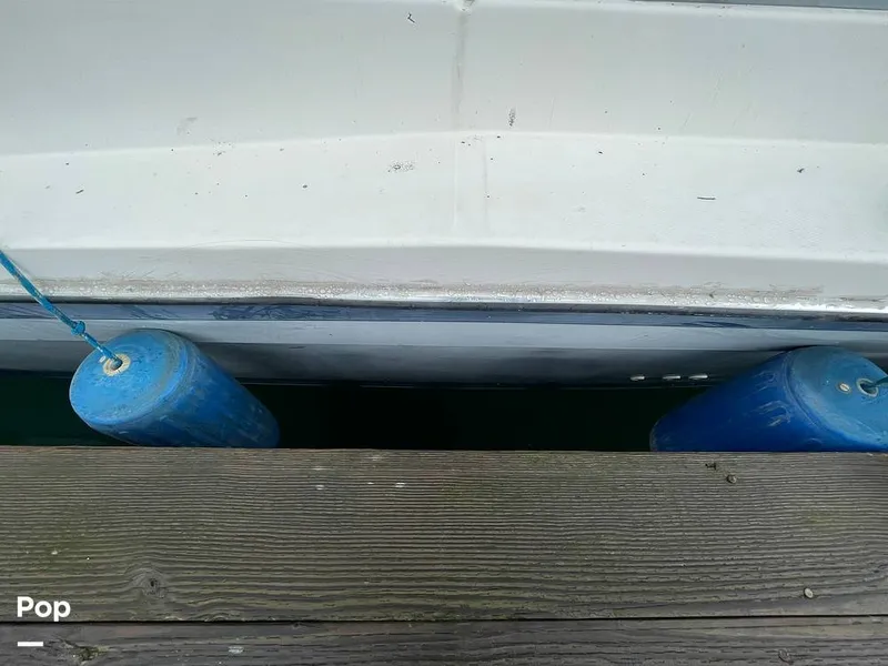 Slide: The Image of Bayliner Ciera 2858 Command Bridge 1989 - 15195181