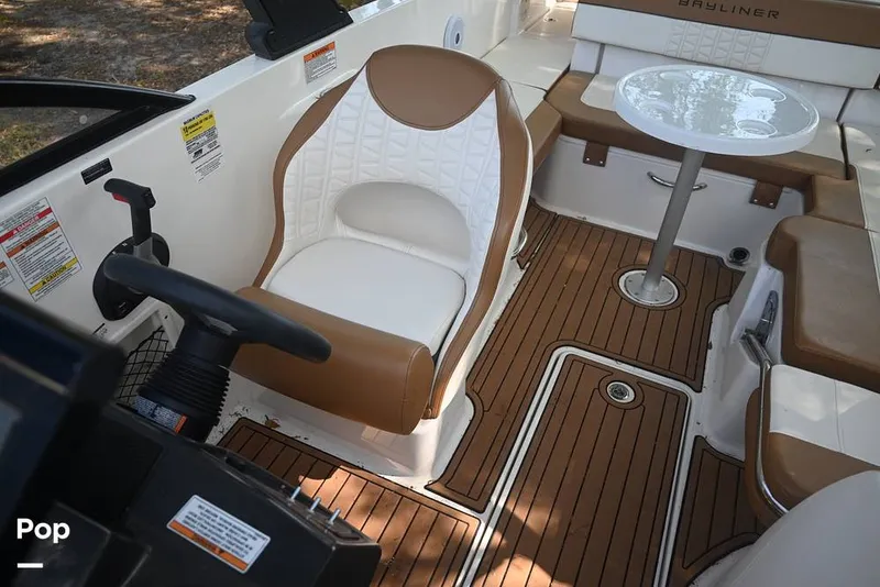 Slide: The Image of Bayliner VR6 2019 - 15231066